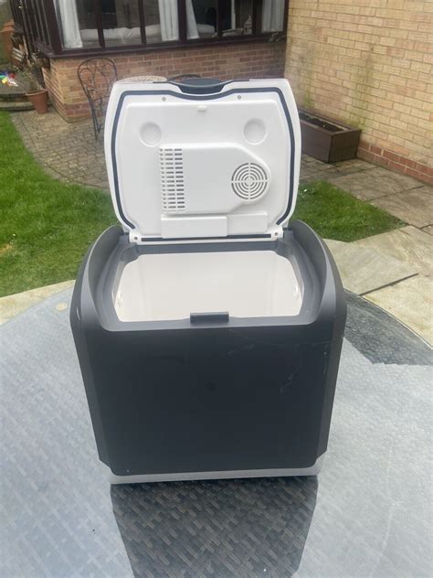 14 litre electric cool box|halfords 14l 12v cool box.